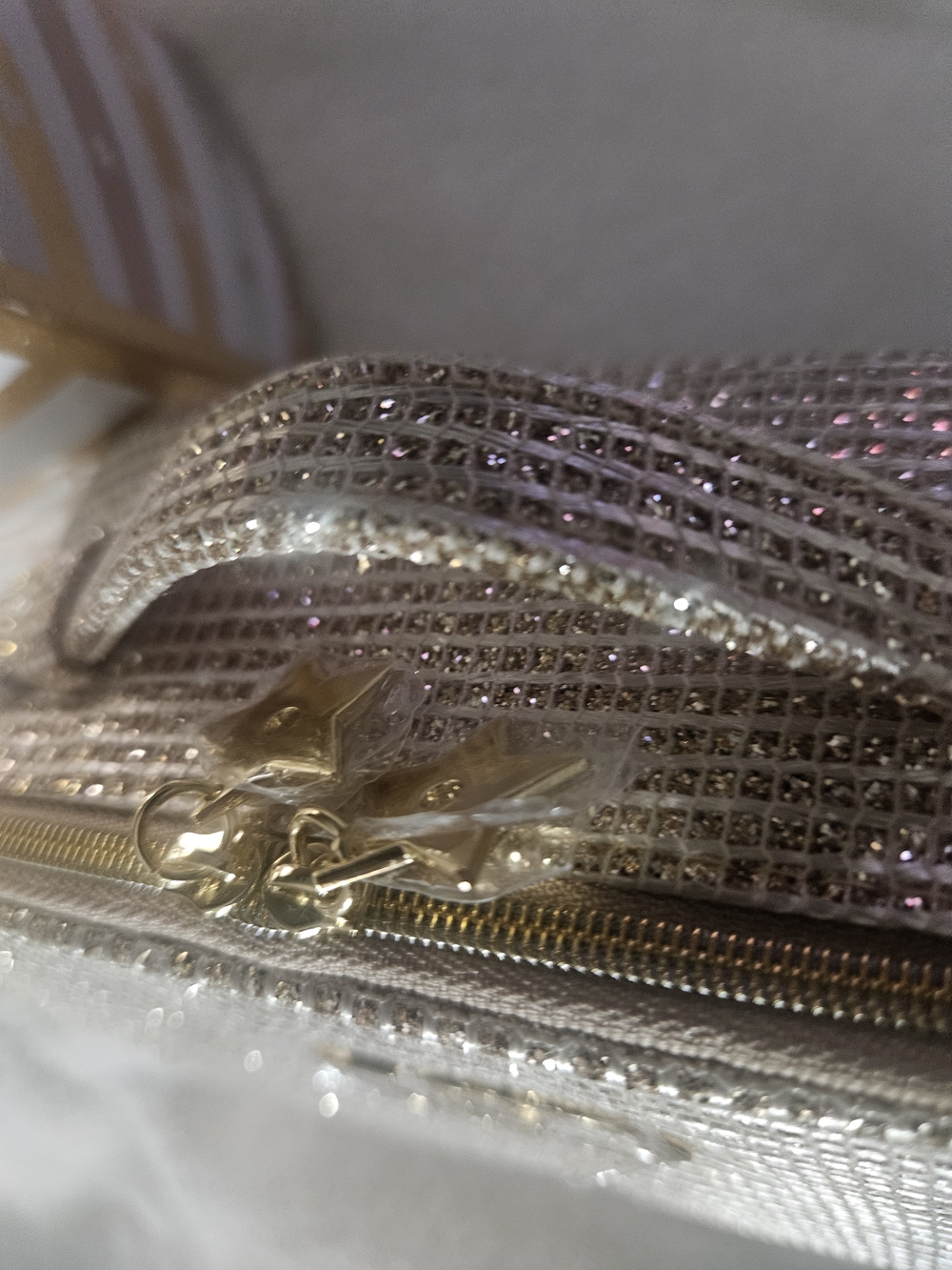 💞💘Womens Christian Dior Gold Cosmetic Bag With Chain - NWOT💞❣️ - Picture 10 of 16